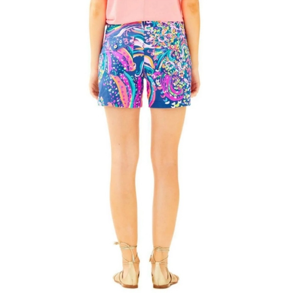 Lilly Pulitzer Womens Wills Shorts In Beach Loot Print Size 6 Preppy Tropical - Picture 2 of 7
